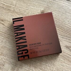 IL Makiage eyeshadow palette